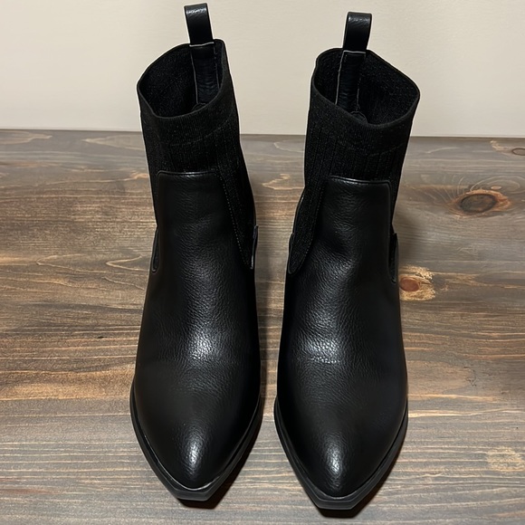 CL by Laundry pointed toe ankle sock heeled booties, black, size 9.5 - Picture 15 of 16